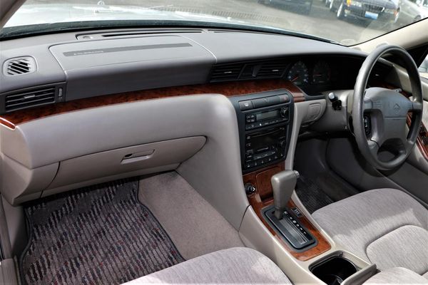 1999 Nissan Laurel Medalist. Carousel 3