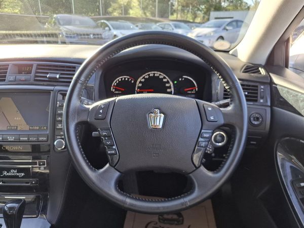 2005 Toyota Crown Athlete.50th Anniversary.Rear cam.Cruise control. Carousel 9
