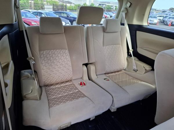 2016 Toyota Vellfire Hybrid.Radar cruise.Rear camera.Park sens.8 Airbags. Carousel 1