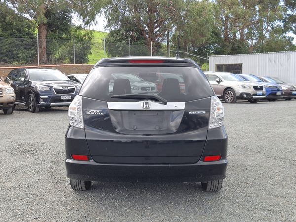 2012 Honda Fit Shuttle.Hybrid.Rear camera. Carousel 13