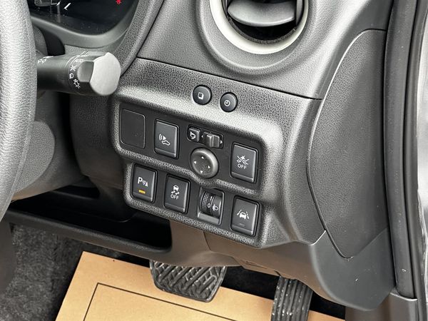2019 Nissan Note E-power.Rear camera.Lane assist.Safety radar.Park sensors.Button start. Carousel 7