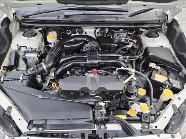 2014 Subaru Impreza 2.0 Sport.rear camera.Cruise control. Carousel 8