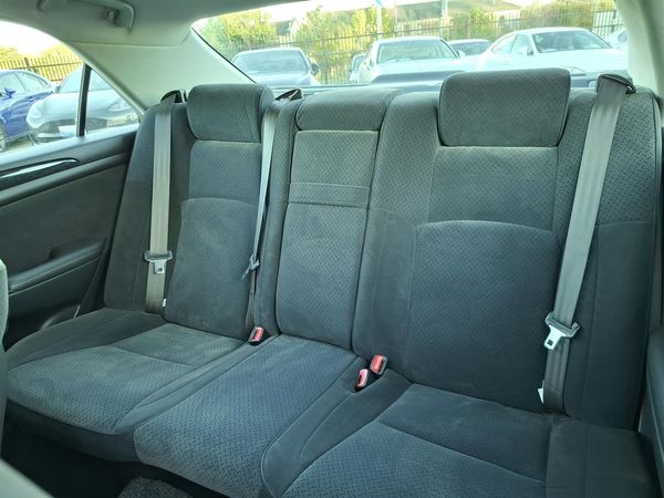 2006 Toyota Crown Athlete.Cruise control.Rear camera. Carousel 3
