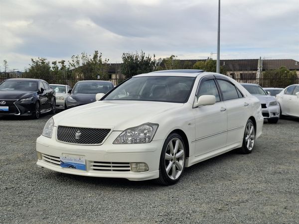 2005 Toyota Crown Athlete.Sunroof.Cruise control.LOW KM. Carousel 10