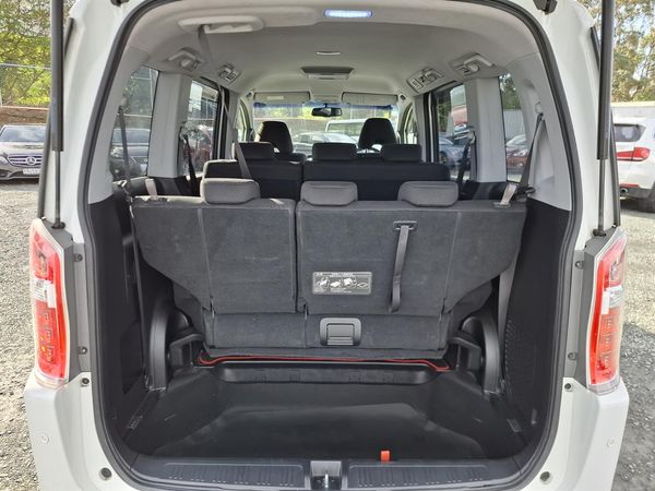 2012 Honda Step Wagon Spada.Towbar.Android/Apple CarPlay.Cruise control.Rear cam.Park sensors. Carousel 18