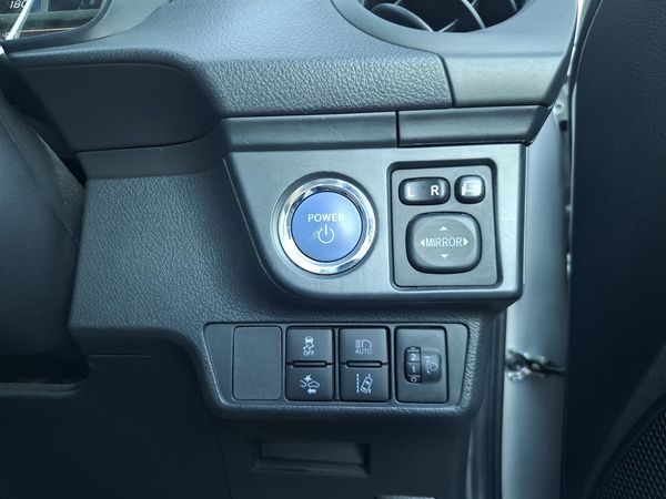 2023 Toyota Corolla Fielder.Hybrid.Lane assist.Rear cam.Park sensors.Safety radar. Carousel 7