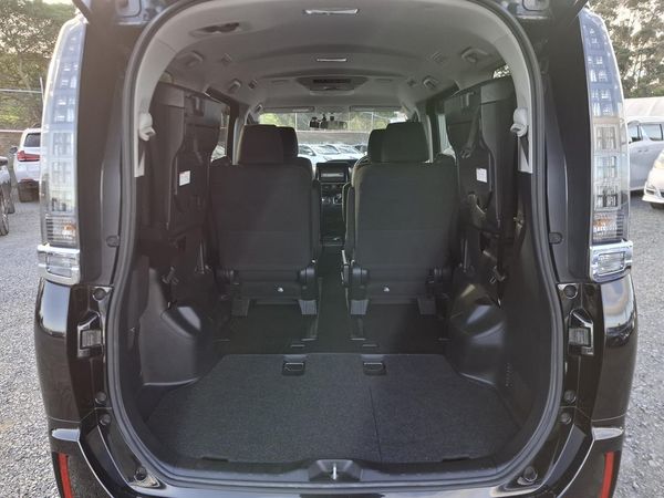 2014 Toyota Voxy Hybrid.Cruise control.Rear camera.7 seater.SRS Airbags. Carousel 1
