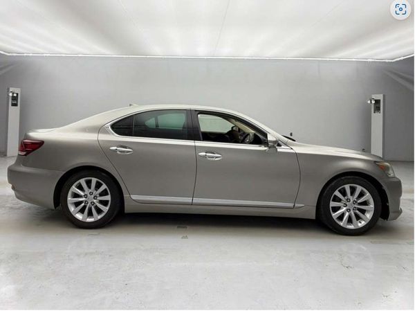 2013 Lexus LS 460 Transit Package C Pack I Carousel 4