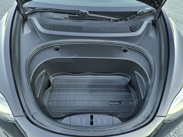 2021 Tesla Model 3 STANDARD RANGE PLUS. PANOROOF. Carousel 2