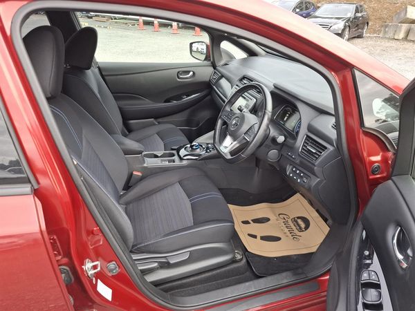 2017 Nissan Leaf 40KW.SOH 85%.Android/ApplePlay.360°camera.Safety radar.Park sensors. Carousel 18