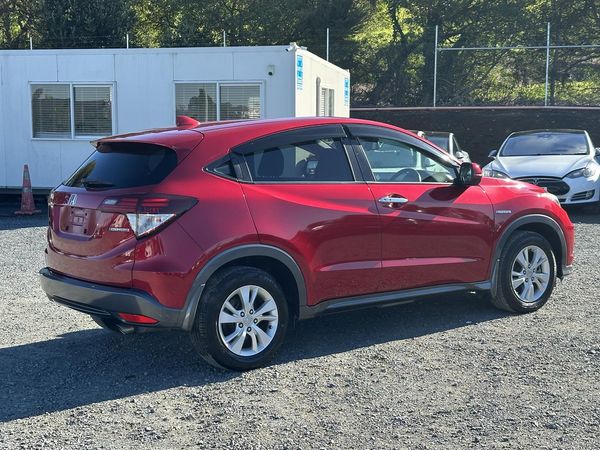 2016 Honda Vezel Hybrid.Rear camera.Cruise control. Carousel 17