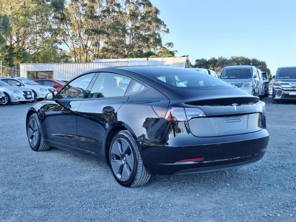 2021 Tesla Model 3 STANDARD RANGE PLUS. PANOROOF. Carousel 13
