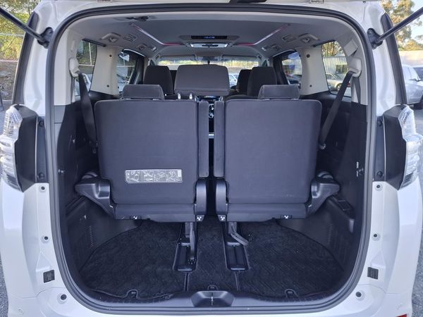 2015 Toyota Vellfire Z.V6.Rear camera.Radar cruise.Park sens.8 Airbags. Carousel 18