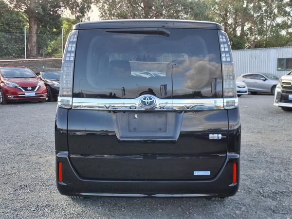 2014 Toyota Voxy Hybrid.Cruise control.Rear camera.7 seater.SRS Airbags. Carousel 15