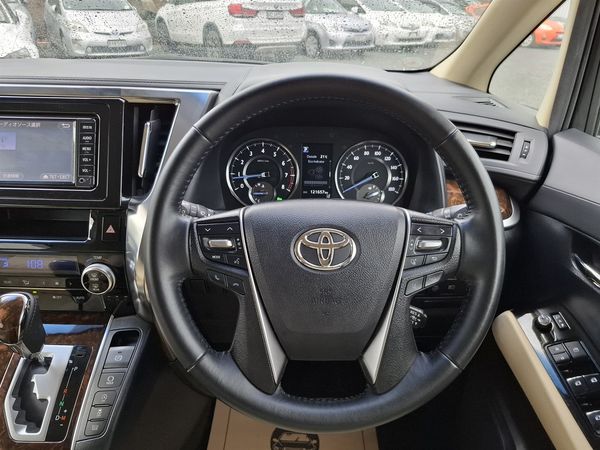 2018 Toyota Alphard 8 seater.Rear camera.8 SRS Airbags. Carousel 9