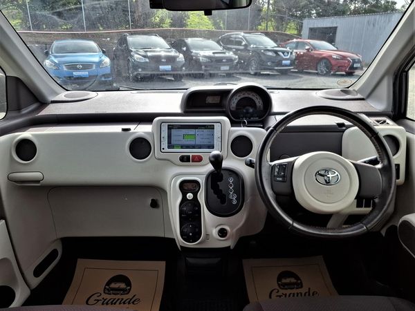 2013 Toyota SPADE Engine Button start.Rear camera. Carousel 6