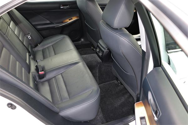 2013 Lexus IS 350 Leather.Radar cruise.Lane assist.Blind spot.Park sens.Alarm. Carousel 9