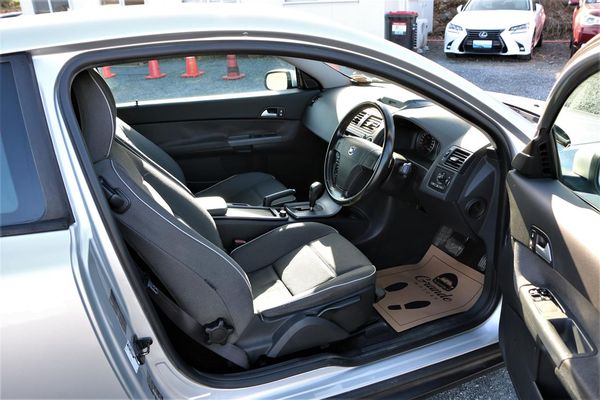 2009 Volvo C30 Coupe.8 SRS Airbags.Alloy wheels. Carousel 1
