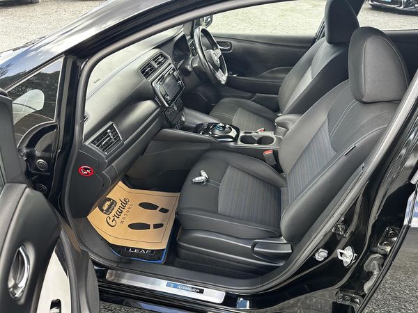 2019 Nissan Leaf 40KW.SOH 95%.Pro-pilot.360°camera.10 Airbags.Alarm. Carousel 3