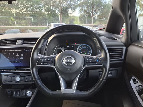 2022 Nissan Leaf 90.31% Soh G English display Grade 5 Carousel 16