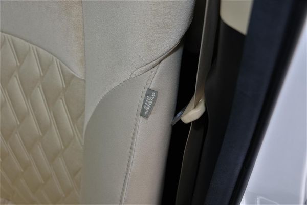 2019 Toyota Vellfire 8 seater.Rear cam.Radar cruise.Park sensors.8 Airbags. Carousel 3