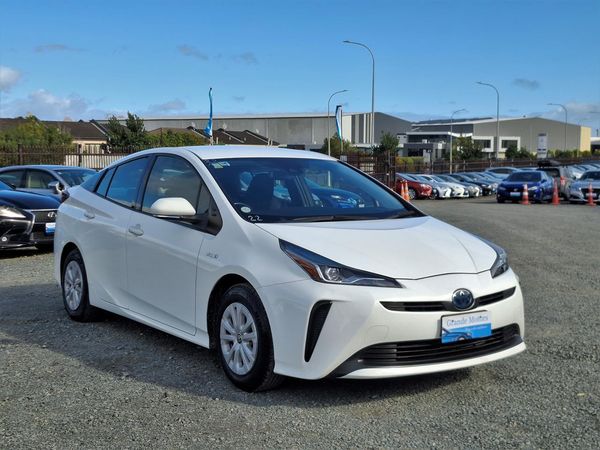 2020 Toyota Prius S.Radar cruise.Lane assist.Safety radar.Rear cam.8 Airbags.