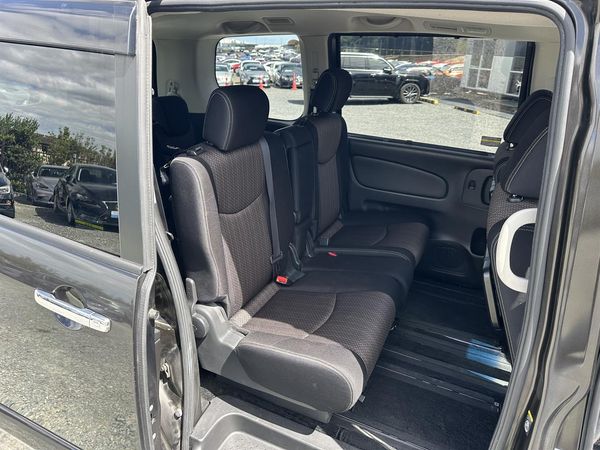 2014 Nissan Serena Hybrid.Highway Star.Safety radar.Lane assist.Rear cam.Cruise control. Carousel 1