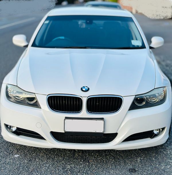 BMW 320i 2010 Carousel 1