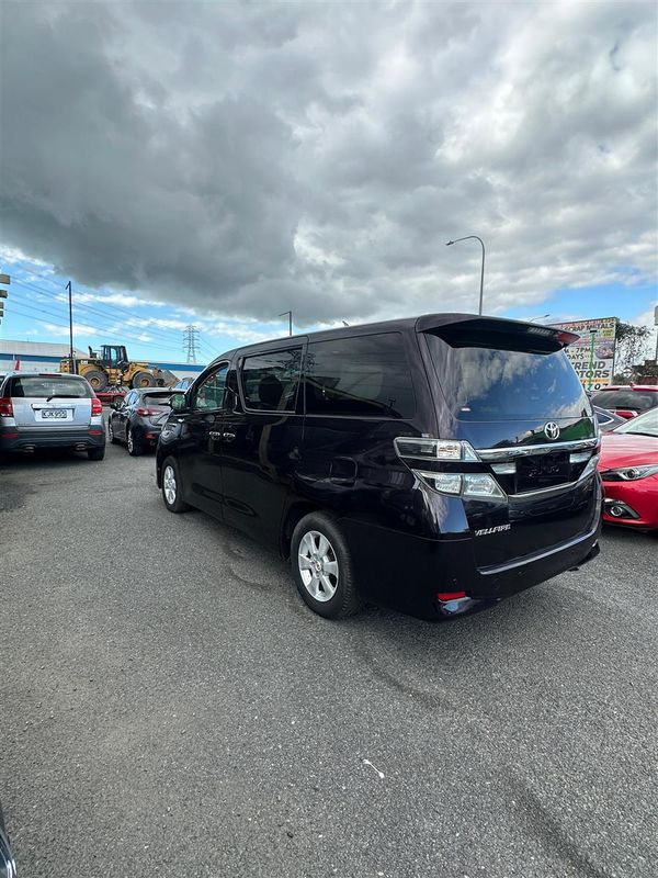 2012 Toyota Vellfire Carousel 5