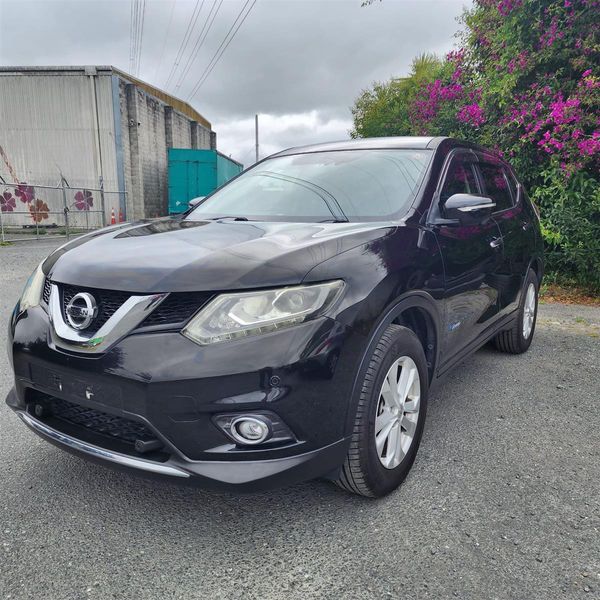 2015 Nissan X-Trail HYBRID Carousel 6