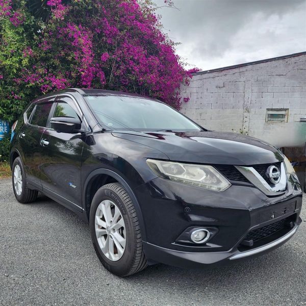 2015 Nissan X-Trail HYBRID Carousel 7