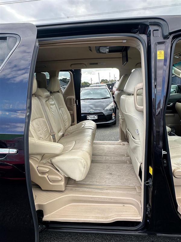 2012 Toyota Vellfire Carousel 8