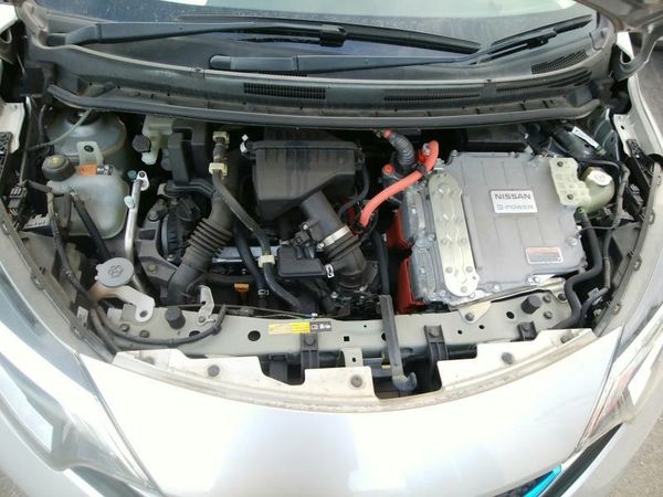 2017 Nissan Note E- Power Carousel 12