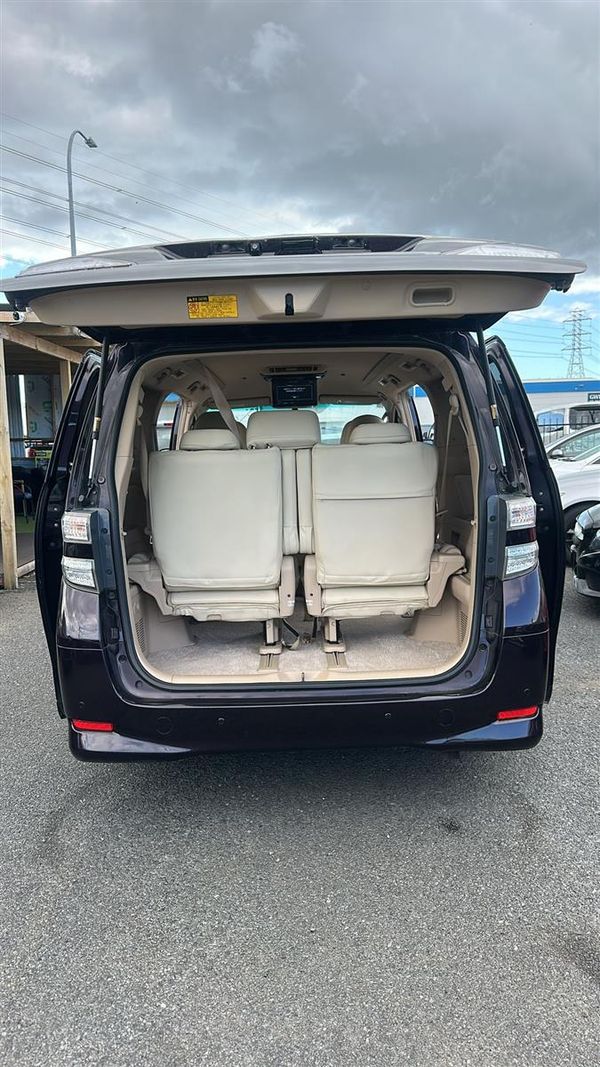 2012 Toyota Vellfire Carousel 2