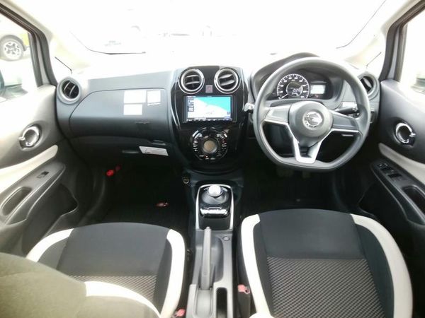 2017 Nissan Note E- Power Carousel 11