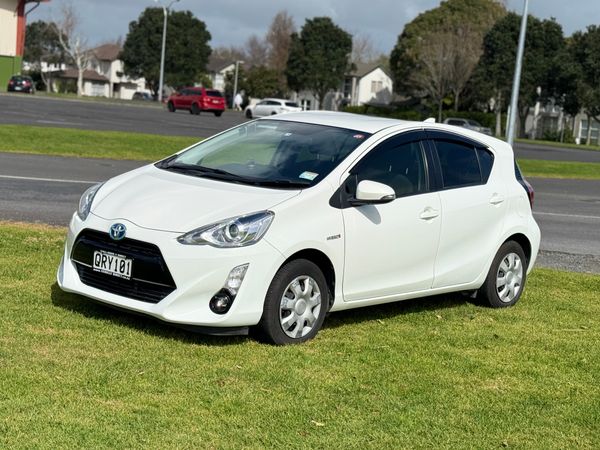 Toyota aqua hybrid 2015 push button start