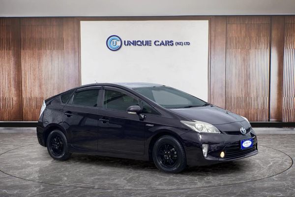 2014 Toyota Prius 1.8 Type S Facelift