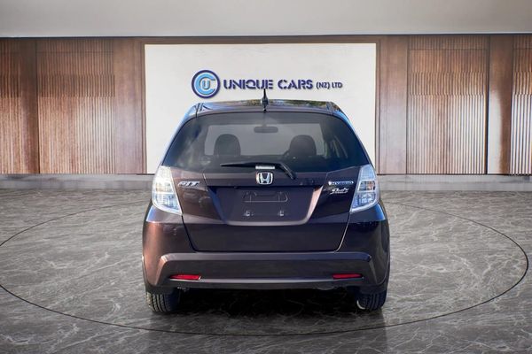 2012 Honda Fit Hybrid Smart Selection Carousel 16
