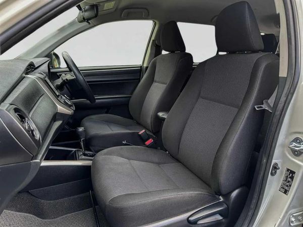 2017 Toyota Corolla Fielder 1.5G Hybrid Carousel 4