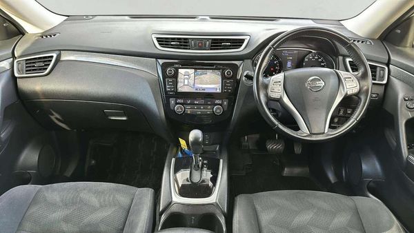 2014 Nissan X-Trail 20X Facelift Carousel 1