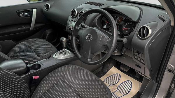 2007 Nissan Dualis 20G with Sunroof Carousel 2