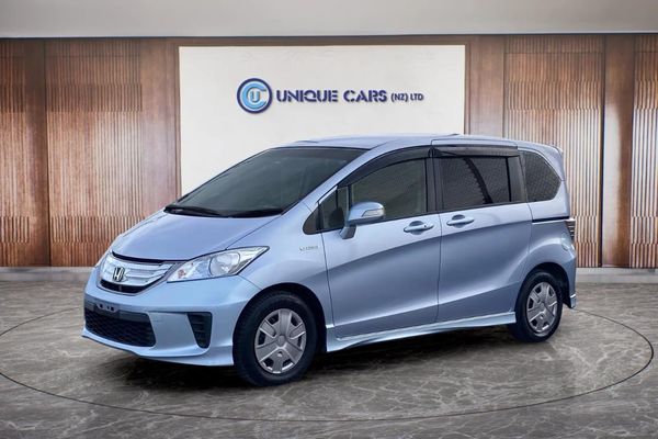 2013 Honda Freed 1.5 Hybrid Flexi Package Carousel 13