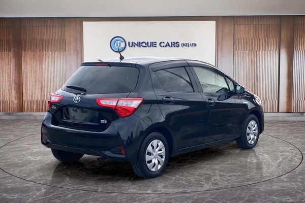 2017 Toyota Vitz 1.5 F Hybrid Carousel 17