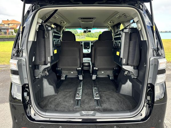 2012 Toyota Vellfire 24Z 7 Seater Carousel 7