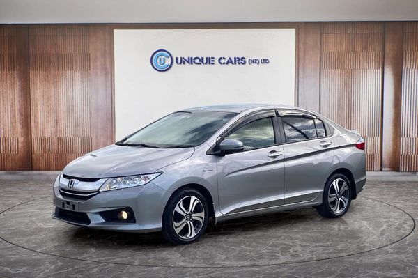 2015 Honda Grace 1.5EX Hybrid Carousel 13