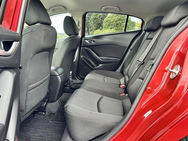 2015 Mazda Axela 15S Skyactiv Carousel 5