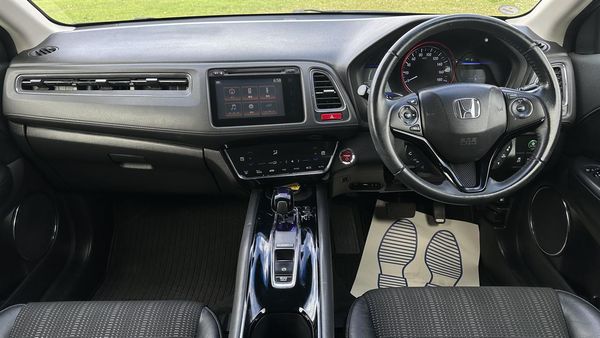 2013 Honda Vezel 1.5 Z Hybrid Carousel 2