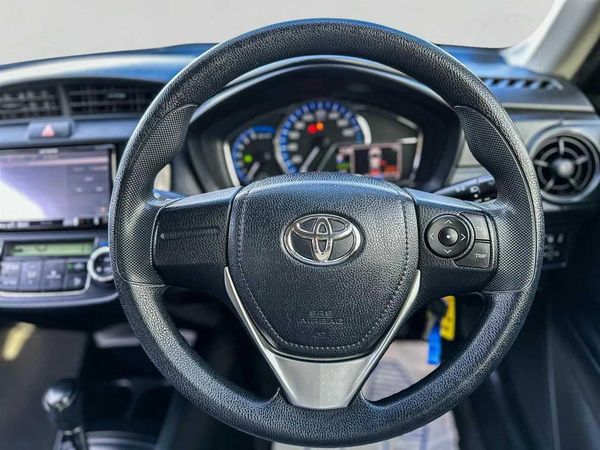 2017 Toyota Corolla Axio 1.5X Facelift Carousel 7