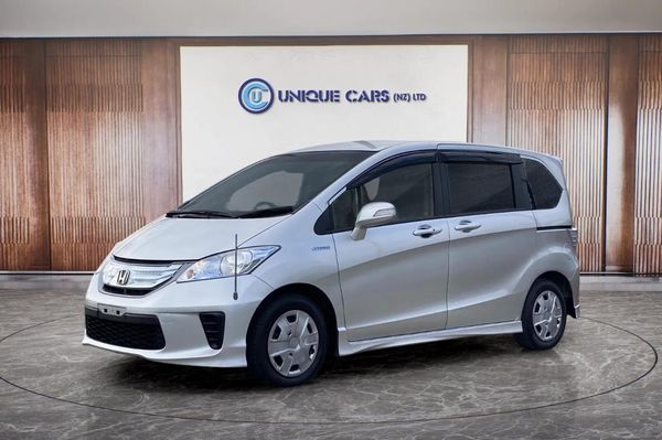 2012 Honda Freed 1.5 Hybrid 7 Seater Carousel 12