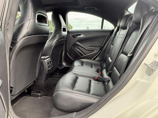 2013 Mercedes-Benz CLA180 Luxury edition Carousel 5